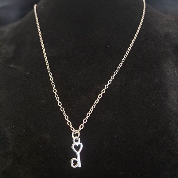 WHITE GOLD PLATED HEART KEY LOCK UNISEX PENDANT NECKLACE WITH INSPIRATIONAL CARD - Picture 7 of 9